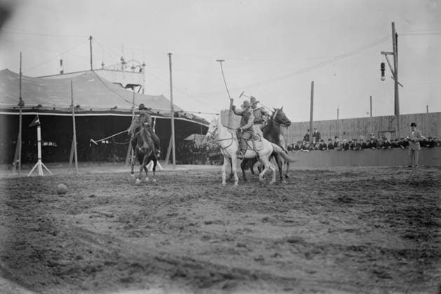 RECORD DATE NOT STATED Wild West Polo, Coney Isl., between c1910 and c1915. Copyright:xHeritagexArt HeritagexImagesxBainxNewsxServicex IMAGO, ! ACHTUNG: AUFNAHMEDATUM GESCHÄTZT!  Copyright:HeritagexArt HeritagexImagesxBainxNewsxServicex IMAGO