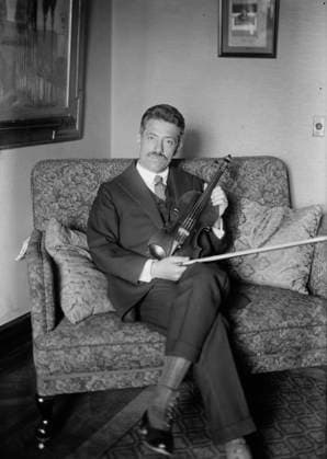 RECORD DATE NOT STATED Kreisler, between c1915 and c1920. Shows violinist Fritz Kreisler (1875-1962). Copyright:xHeritagexArt HeritagexImagesxBainxNewsxServicex IMAGO, ! ACHTUNG: AUFNAHMEDATUM GESCHÄTZT!  Copyright:HeritagexArt HeritagexImagesxBainxNewsxServicex IMAGO