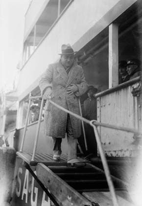 RECORD DATE NOT STATED Caruso, between c1915 and c1920. Copyright:xHeritagexArt HeritagexImagesxBainxNewsxServicex IMAGO, ! ACHTUNG: AUFNAHMEDATUM GESCHÄTZT!  Copyright:HeritagexArt HeritagexImagesxBainxNewsxServicex IMAGO
