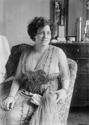 RECORD DATE NOT STATED Claudia Muzio, between c1915 and c1920. Shows Italian opera singer Claudia Muzio (1889-1936). Copyright:xHeritagexArt HeritagexImagesxBainxNewsxServicex IMAGO, ! ACHTUNG: AUFNAHMEDATUM GESCHÄTZT!  Copyright:HeritagexArt HeritagexImagesxBainxNewsxServicex IMAGO