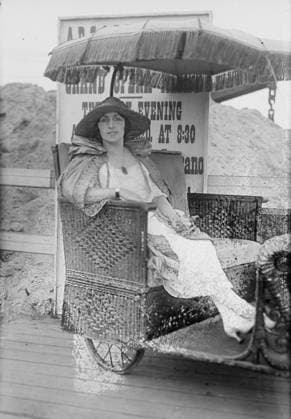 RECORD DATE NOT STATED Curci, between c1915 and c1920. Shows Italian coloratura soprano opera singer Amelita Galli-Curci (1882-1963). Copyright:xHeritagexArt HeritagexImagesxBainxNewsxServicex IMAGO, ! ACHTUNG: AUFNAHMEDATUM GESCHÄTZT!  Copyright:HeritagexArt HeritagexImagesxBainxNewsxServicex IMAGO