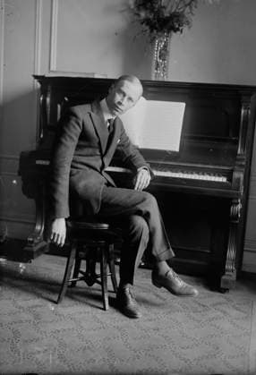 RECORD DATE NOT STATED Prokofieff i.e. Prokofiev , between 1918 and 1920. Shows Russian composer Sergei Sergeyevich Prokofiev (1891-1953) who lived in the United States between 1918 and 1920. Copyright:xHeritagexArt HeritagexImagesxBainxNewsxServicex IMAGO, ! ACHTUNG: AUFNAHMEDATUM GESCHÄTZT!  Copyright:HeritagexArt HeritagexImagesxBainxNewsxServicex IMAGO