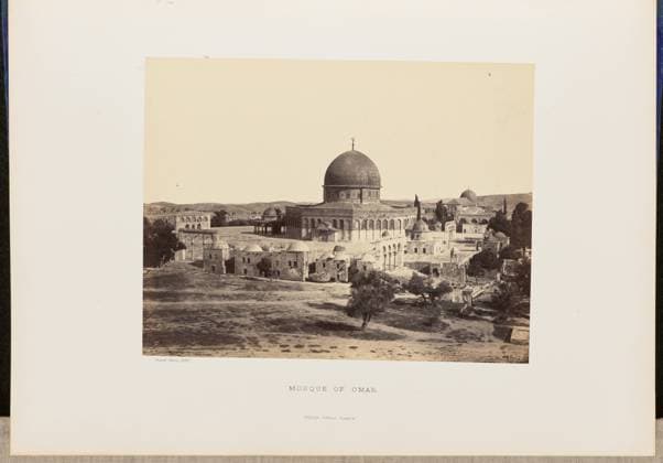 RECORD DATE NOT STATED Mosque of Omar. John Cramb, photographer (Scottish, active 1850s - 1860s) 1860 Slightly elevated view of the Dome of the Rock at the Temple Mount in Jerusalem. The dome of the al-Aqsa Mosque is visible in the background. (Recto, mount) lower left, below print, letterpress in black ink: Cramb, Photo. 1860. Lower center, letterpress in black ink: MOSQUE OF OMAR incorrect identification William Collins, Glasgow. (Verso, mount) lower left, handwritten in pencil: IB 51.16 (CRA) Copyright: xpiemagsx piemagsrmnb13020224-3564 !ACHTUNG AUFNAHMEDATUM GESCHÄTZT!