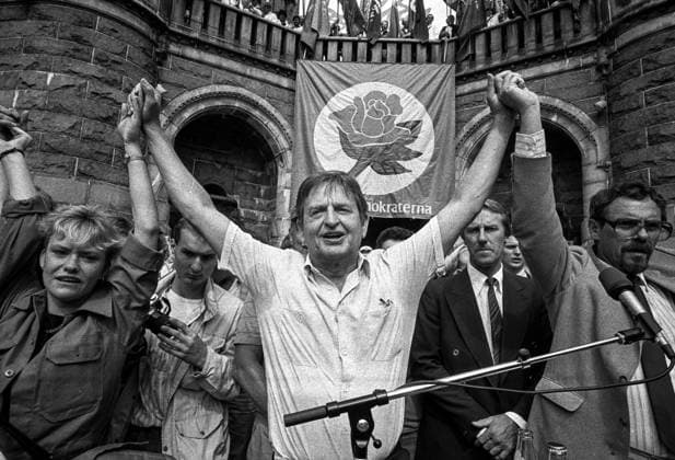 Helsingborg 1985-08-18 Statsminister Olof Palme (S) talar vid Kärnan i Helsingborg inför riksdagsvalet. Helsingborg Sverige x4x *** Helsingborg 1985 08 18 Prime Minister Olof Palme S speaks at Kärnan in Helsingborg before the general election Helsingborg Sweden x4x  Copyright: xTorbjörnxAnderssonx xEXPx xTTx VAL 1985 (S) VALRÖRELSE