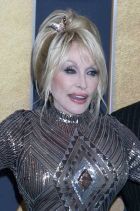 USA - 2022 Academy of Country Music Awards Arrivals - Las Vegas LAS VEGAS - MAR 7: Dolly Parton at the 2022 Academy of Country Music Awards Arrivals at Allegient Stadium on March 7, 2022 in Las Vegas, NV Las Vegas NV USA EDITORIAL USE ONLY Copyright: x 2022xKathyxHutchinsx xHutchinsxPhotox HutchinsxPhotox khphotos802397