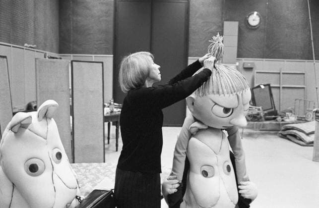 1973. Note Jansson, Tove, 1914-2001, Finnish-Swedish writer and artist. Costumes Role costumes Sagar Studios The Christmas calendar was first broadcast on 1973-12-01 in TV2 The Advent calendar 1973 persons: TOVE JANSSON sites: FINLAND*; SWEDEN sp_sw x5600x *** 1973 Note Jansson, Tove, 1914 2001, Finnish Swedish writer and artist Costumes Role costumes Sagar Studios The Christmas calendar was first broadcast on 1973 12 01 in TV2 The Advent calendar 1973 persons TOVE JANSSON sites FINLAND SWEDEN sp sw x5600x  Copyright: xBO-AJExMELLINxBAMx THE MOON VALLEY