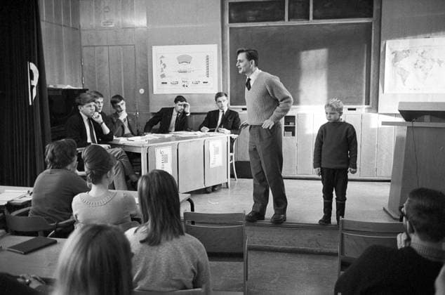 Olof Palme, politiker, Sverige (s), statsminister. Pa Bommersvik. 1965-01-04 (c) ÖRKE NILS Aftonbladet IBL Bildbyra * * * EXPRESSEN OUT * * * AFTONBLADET 5600 svenska kändisar, politik x2512x *** Olof Palme, politician, Sweden s , Prime Minister Pa Bommersvik 1965 01 04 c ÖRKE NILS Aftonbladet IBL Bildbyra EXPRESSEN OUT AFTONBLADET 5600 Swedish celebrities, politics x2512x  Copyright: xAftonbladet TTx