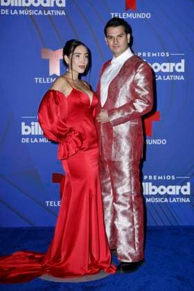 Luisa Fernanda W and Pipe Bueno walk the red carpet at the 2024 Latin Billboard Music Awards at the Mediapro Studio in Medley, Florida on Thursday, October 17, 2024.  MIA20241017108 GARYxIxROTHSTEIN