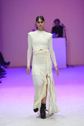 October 17, 2024, Mexico City, Mexico City, Mxico: Models wear designs by the Mexicans HUA during the Fashion Week Mexico catwalks. Mexico City Mxico - ZUMAn296 20241017_zip_n296_001 Copyright: xJorgexNunezx