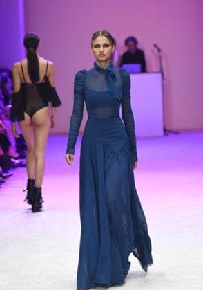 October 17, 2024, Mexico City, Mexico City, Mxico: Models wear designs by the Mexicans HUA during the Fashion Week Mexico catwalks. Mexico City Mxico - ZUMAn296 20241017_zip_n296_023 Copyright: xJorgexNunezx