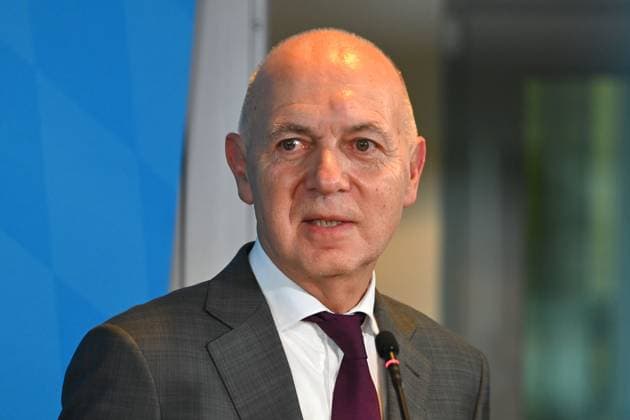 Bernd NEUENDORF (DFB Praesident), Einzelbild,angeschnittenes Einzelmotiv,Portraet,Portrait,Porträt. Pressekonferenz im Anschluss an das Spitzengespraech zu Gewalt im Fussball: Mitglieder der Sport- und Innenministerkonferenz treffen Vertreter von DFL und DFB am 18.10.2024 in Muenchen.