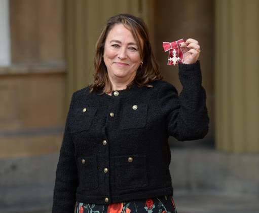 Entertainment Themen der Woche KW42 Entertainment Bilder des Tages Investitures at Buckingham Palace Arabella Weir during an Investiture Ceremony at Buckingham Palace in London., Credit:Alpha Press Avalon  Copyright: xAlphaxPressx xAvalonx 0923011377