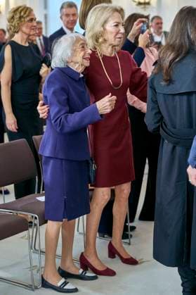 Margot Friedländer bei der Verleihung der Sonderstufe des Großkreuzes des Verdienstordens der Bundesrepublik Deutschland an Präsident Biden für dessen Einsatz für die deutsch-amerikanische Freundschaft und die transatlantische Partnerschaft im Schloss Bellevue. Berlin, 18.10.204