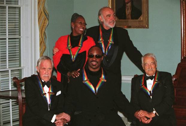Archive: Sean Connery 1930-2020 Group shot of the 1999 Kennedy Center Honorees at the State Department in Washington, D.C. on December 4, 1999. Left to Right: Jason Robards, Judith Jamison, Stevie Wonder, Sean Connery and Victor Borge..Credit: Robert Trippett-Pool CNP. AdMedia Washington District of Columbia United States of America EDITORIAL USE ONLY  Copyright: xx POOL02jpg_KENNEDY CENTER HONORS CNP AdMediax admphotostwo725665