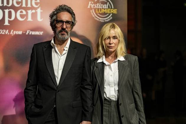 Emmanuelle Béart attends the Lumière Festival 2024 award ceremony in Lyon on 10 18 2024 Photo Sandrine Thesillat Panoramic PEOPLE Price Lumiere Festival Lumiere 2024 Lyon 10 18 2024 SandrineThesillat Panoramic 