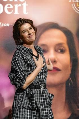 Irène Jacob attends the Lumière Festival 2024 award ceremony in Lyon on 10 18 2024 Photo Sandrine Thesillat Panoramic PEOPLE Price Lumiere Festival Lumiere 2024 Lyon 10 18 2024 SandrineThesillat Panoramic 
