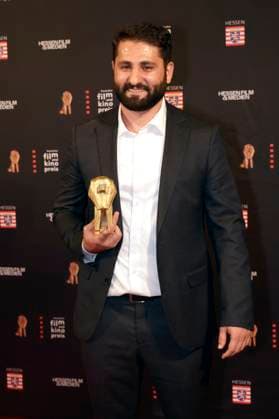Nur Muhammed Tarhan bei der 35. Verleihung des Hessischen Film- und Kinopreises 2024 in der Alten Oper. Frankfurt am Main, 18.10.2024