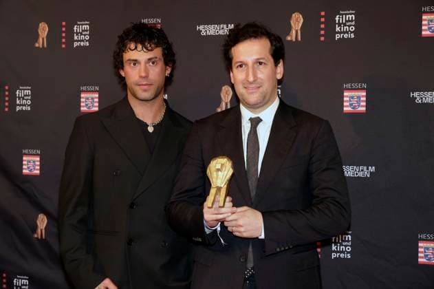 Aaron Altaras und David Hadda bei der 35. Verleihung des Hessischen Film- und Kinopreises 2024 in der Alten Oper. Frankfurt am Main, 18.10.2024