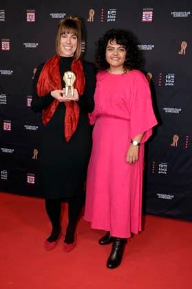 Marja Burchard und Sara Fazilat bei der 35. Verleihung des Hessischen Film- und Kinopreises 2024 in der Alten Oper. Frankfurt am Main, 18.10.2024