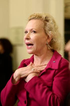 Sunnyi Melles bei der 35. Verleihung des Hessischen Film- und Kinopreises 2024 in der Alten Oper. Frankfurt am Main, 18.10.2024