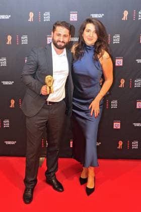 Hessischer Film- und Kinopreis 2024. Nur Muhammed Tarhan und Roxana Samadi anläßlich der Verleihung des Hessischen Film- und Kinopreises am 18.10.2024 in der Alten Oper, Frankfurt Main. 20241018MWI010865