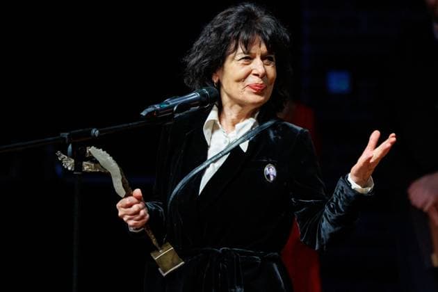 Bilder des Jahres 2024, Entertainment 10 Oktober Entertainment Themen der Woche KW42 October 19, 2024, Wroclaw, Wroclaw, Poland: On October 19th, 2024, the Central European Angelus Literature Award was presented in WrocAöaw. The Austrian writer Monika Helfer received the award for her novel Ã¢â‚¬oeHalastraÃ¢â‚¬Â, and the translation award went to the bookÃ¢â‚¬â ¢s translator, Arkadiusz Zychlinski. in pic: Monika Helfer Wroclaw Poland - ZUMAz123 20241019_zip_z123_068 Copyright: xKrzysztofxZatyckix