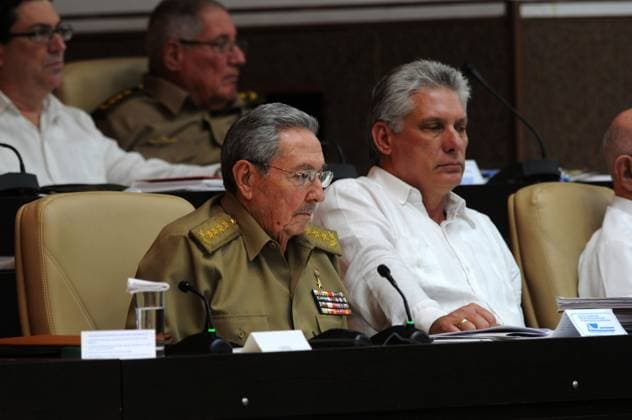 80419044. La Habana, 19 Abr 2018 (Notimex- Prensa Latina).- El nuevo presidente de Cuba, Miguel Diaz-Canel, quien sustituyo hoy en el cargo a Raul Castro tras casi 60 anos de poder de la dinastia Castro, ofrecio su primer discurso, en el que ratifico la continuidad de la Revolucion, llamo a la unidad y reitero la confianza en la fuerza del pueblo. NOTIMEX FOTO PRENSA LATINA COR POL LA HABANA CUBA EDITORIAL USE ONLY Copyright: xx NTX11000000 PRENSAxLATINAx notimexpix772033