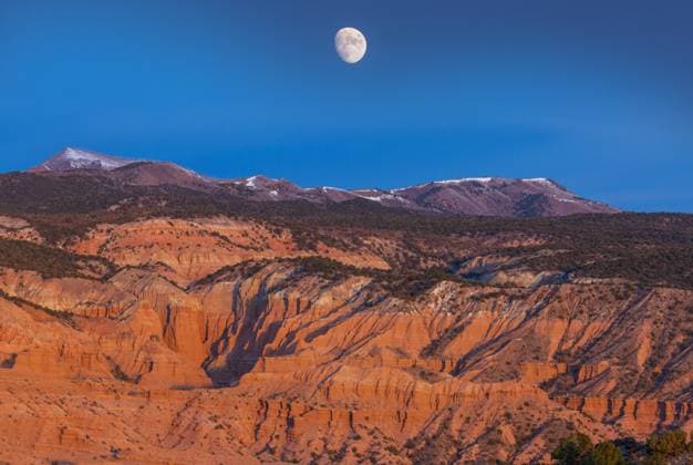 Moonlight Full moon rising above desert in Utah, USA Copyright: xZoonar.com GalynaxAndrushkox 19408722