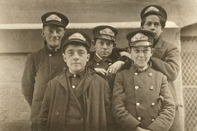 RECORD DATE NOT STATED Group of Young Messenger Boys, Western Union, Hartford, Connecticut, USA, circa 1909 Group of Young Messenger Boys, Western Union, Hartford, Connecticut, USA, circa 1909. Copyright: 1010_16_ghi-circa01262