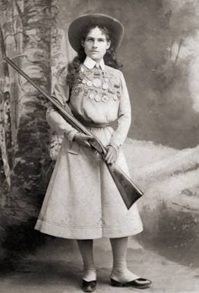 RECORD DATE NOT STATED Annie Oakley. Annie Oakley, 1860 - 1926. American sharpshooter and exhibition shooter. Copyright: KenxWelshx xDesignxPics 902_05_13257739HighRes