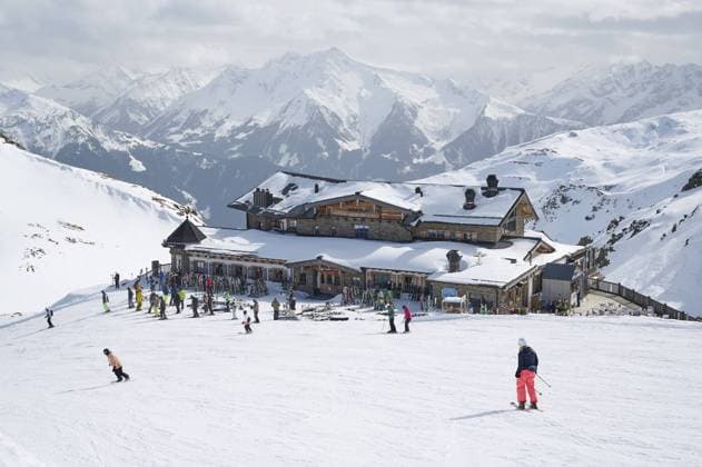 Skihütte Wedelhütte, Winter, Schnee, Skigebiet Hochzillertal Kaltenbach Hochfügen, Zillertal, Tirol, Österreich, Europa Ski hut Wedelhütte, winter, snow, Hochzillertal Kaltenbach Hochfügen ski area, Zillertal, Tyrol, Austria, Europe Copyright: imageBROKER HermannxDobler ibldob11599983.jpg