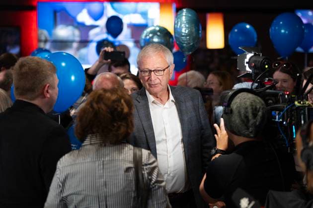 October 21, 2024, Quispamsis, Nb, Canada: New Brunswick Progressive Conservative Party Leader Blaine Higgs is greeted by supporters before delivering a concession speech in Quispamsis, N.B., following the provincial election, Monday, Oct. 21, 2024. Quispamsis Canada  - ZUMAc35_ 20241021_zaf_c35_101 Copyright: xDarrenxCalabresex