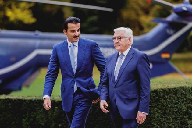 News Themen der Woche KW43 News Bilder des Tages (R-L) Bundespraesident Frank-Walter Steinmeier und Scheich Tamim bin Hamad bin Khalifa Al Thani, Emir des Staates Katar, aufgenommen im Rahmen eines gemeinsamen Treffens in Berlin, 22.10.2024. Berlin Deutschland *** R L German President Frank Walter Steinmeier and Sheikh Tamim bin Hamad bin Khalifa Al Thani, Emir of the State of Qatar, pictured during a joint meeting in Berlin, 22 10 2024 Berlin Germany Copyright: xFlorianxGaertnerx