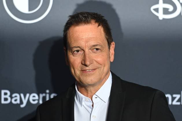 Dieter NUHR (Comedan), Einzelbild,angeschnittenes Einzelmotiv,Portraet,Portrait,Porträt. Roter Teppich,Blauer Panther TV und Streaming Award 2024 am 23.10.2024 in der BMW Welt Muenchen.