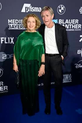 Michaela May mit Ehemann Bernd Schadewald bei der Verleihung vom Blauer Panther - TV & Streaming Award 2024 in der BMW Welt. München, 23.10.2024