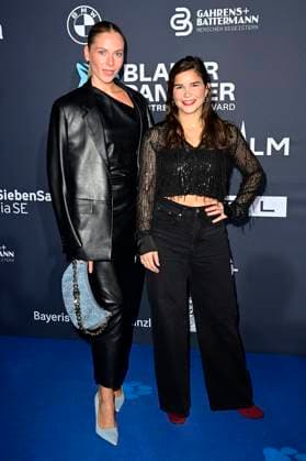 Cheyenne Pahde und Annika Preil bei der Verleihung vom Blauer Panther - TV & Streaming Award 2024 in der BMW Welt. München, 23.10.2024