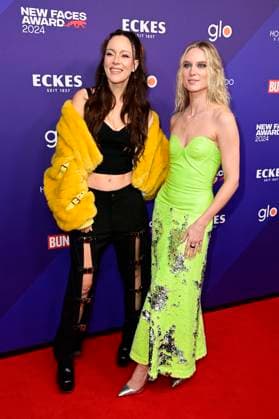 Jasmin Wagner und Kim Hnizdo bei der Verleihung der Bunte New Faces Awards in der Kategorie Music 2024 in der P61 Gallery. Berlin, 24.10.2024