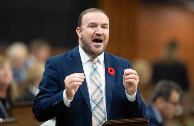 October 25, 2024, Ottawa, On, Canada: Conservative MP Eric Duncan rises during Question Period, Friday, October 25, 2024 in Ottawa. Ottawa Canada  - ZUMAc35_ 20241025_zaf_c35_005 Copyright: xAdrianxWyldx