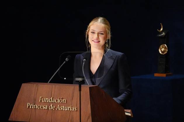 Bilder des Jahres 2024, Entertainment 10 Oktober Entertainment Themen der Woche KW43 Entertainment Bilder des Tages 2024 Princess of Asturias Awards Ceremony in Oviedo Princess Leonor speaks during the 2024 Princess of Asturias Awards Ceremony at the Campoamor Theater, on October 25, 2024, in Oviedo, Asturias Spain The Princess of Asturias Foundation today celebrates the annual Princess of Asturias Awards, which are presented at a solemn academic ceremony held in Oviedo, The objectives of the Foundation are to contribute to the exaltation and promotion of scientific, cultural and humanistic values that are universal heritage, through eight categories of awards 25 OCTOBER 2024 PRINCESS OF ASTURIAS QUEENS PRINCESS INFANTA PRIZES ASTURIES ASTURIAS CAMPOAMOR AWARDS Oviedo Asturias Oviedo Asturias Asturias Oviedo Asturias Spain  Copyright: xXuanxCuetox 6301829