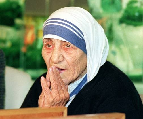 Mother Teresa arrived to Hong Kong at Kai Tak. March 2, 1993. HONG KONG HONG KONG EDITORIAL USE ONLY  Copyright: xx MER2016051000205100 DAVIDxWONGx scmpphotos011929