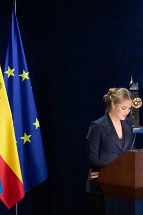 Princesa de Asturias Awards 2024 - Ceremony Gala Crown Princess Leonor attends Ceremony Gala during Princess of Asturias Awards 2024 at Campoamor Theatre on October 25, 2024 in Oviedo, Spain Photo by IMAGO MPG Oviedo Campoamor Theatre Asturias Spain  Copyright: xMPGx