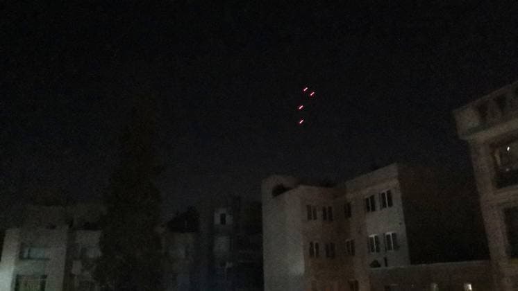 News Themen der Woche KW43 News Bilder des Tages (241026) -- TEHRAN, Oct. 26, 2024 -- This photo shows a view of Tehran, Iran, Oct. 26, 2024. A number of strong explosions were heard in the Iranian capital Tehran in the early hours of Saturday, state-run IRIB TV reported. Israel confirmed that it had launched precise strikes on military targets in Iran early Saturday morning local time. The Israel Defense Forces said the strikes were in response to months of continuous attacks from Iran. ) (SpotNews)IRAN-TEHRAN-ISRAEL-STRIKES YaoxBing 