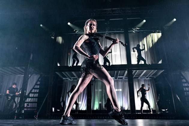 Entertainment Themen der Woche KW43 Entertainment Bilder des Tages Lindsey Stirling Live In Lyon Lindsey Stirling performing live on stage at Halle Tony Garnier during the Duality Tour in Lyon, France on October 26, 2024. Photo by Julien Reynaud APS-Medias ABACAPRESS.COM Lyon France  Copyright: xReynaudxJulien APS-Medias ABACAx