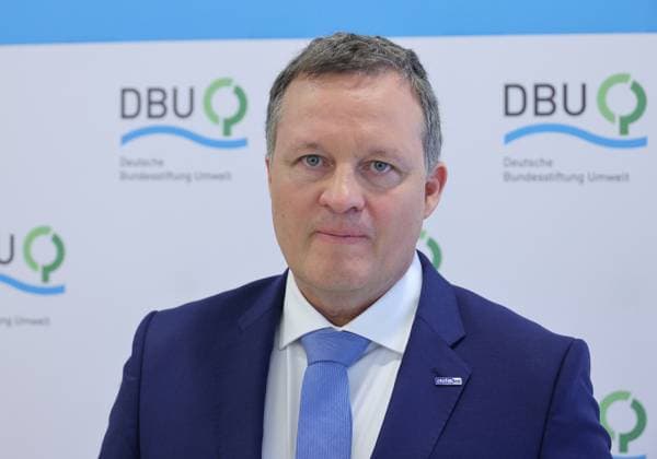 Umweltpreis und Bundespraesident 27.10.2024, Germany, Rheinland-Pfalz, Der Umweltpreis der Deutschen Bundesstiftung Umwelt wird in der Rheingoldhalle in Mainz vergeben. hier Ministerpraesident Alexander Schweizer, Mainz Rheinland Pfalz Germany