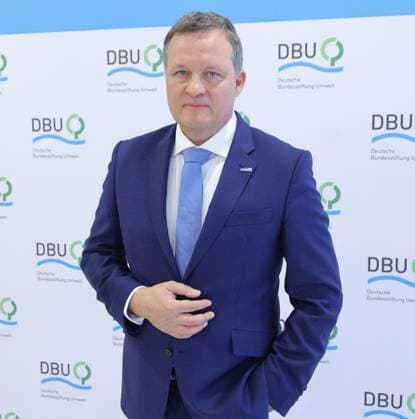 Umweltpreis und Bundespraesident 27.10.2024, Germany, Rheinland-Pfalz, Der Umweltpreis der Deutschen Bundesstiftung Umwelt wird in der Rheingoldhalle in Mainz vergeben. hier Ministerpraesident Alexander Schweizer, Mainz Rheinland Pfalz Germany