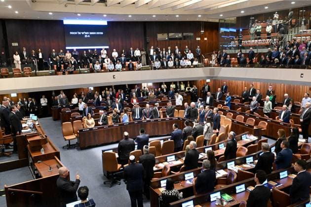 Israel, Knesset Sitzung in Jerusalem Israeli Prime Minister Benjamin Netanyahu attends the opening of the 25th Knesset session marking the anniversary of the iron Swords war on Monday, in Jerusalem, October 28, 2024.  JER2024102806 DEBBIExHILL