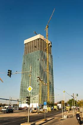 25.10.2024,Berlin,Baustelle Estrel Tower im Bezirk Neukölln *** 25 10 2024,Berlin,Estrel Tower construction site in the Neukölln district
