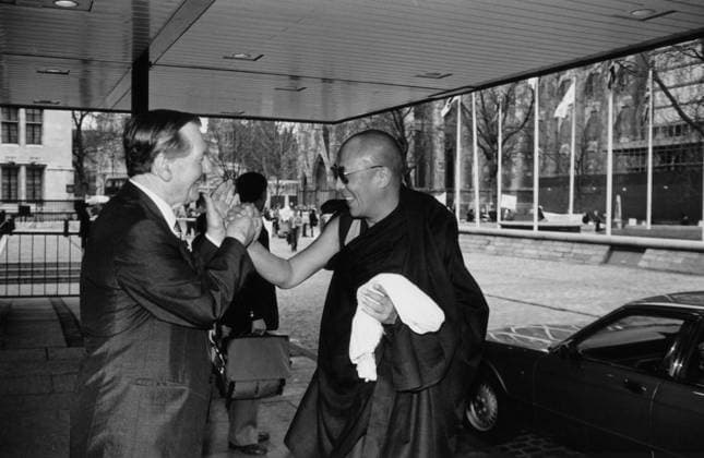 RECORD DATE NOT STATED The Times photo of the Dalai Lama arriving at the The Times photo of the Dalai Lama arriving at the QEZ conference centre for the International Institute for Environment in March 1991.  Copyright: xJohnxManningx
