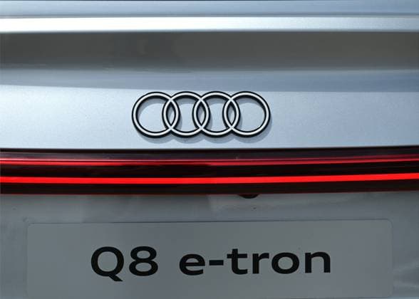 August 31, 2024: 01 de setiembre del 2024. Audi en EscazoÂº. 08;00 hrs. Prueba de manejo del Audi Q8 e-tron offroad para seccioÂ³n de motorismo de La Teja. En un circuito de 200 metros con calle de piedras, terreno irregular y un pozo de agua el vehoÂ­culo audi demostroÂ³ a la prensa y a los clientes de la marca ser un auto muy estable con capacidad de virar en curvas cerradas y con adelantos tecnoloÂ³gicos como la coÂ¡mara 360 que brindan al conductor informacioÂ³n incluso en tramos sin visibilidad. Foto: Albert MaroÂ­n para La Teja. - ZUMAla2_ 20240831_zaa_la2_008 Copyright: xAlbertxMaroÂ­Nx