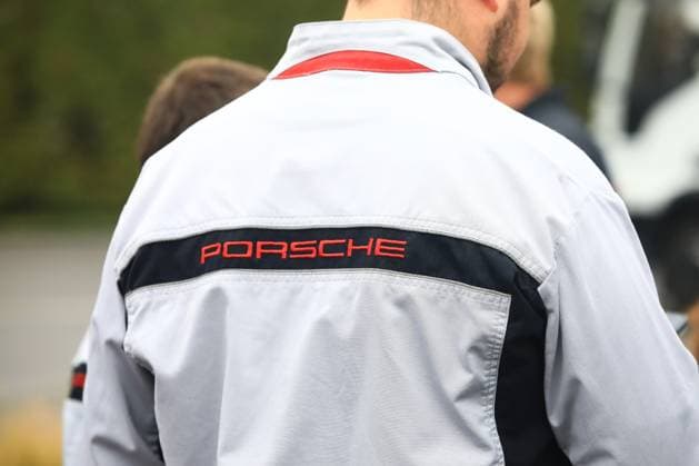 Warnstreik bei Porsche Leipzig Leipzig - 30.10..2024 Warnstreik der IG Metall bei Porsche in Leipzig Sachsen Germany *** Warning strike at Porsche Leipzig Leipzig 30 10 2024 Warning strike by IG Metall at Porsche in Leipzig Saxony Germany Copyright: xMatthiasxGränzdörferx